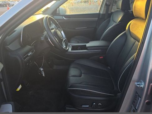Used 2025 Hyundai Palisade SEL FWD image 6