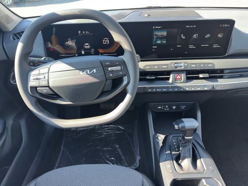 New 2026 Kia K4 LXS image 10