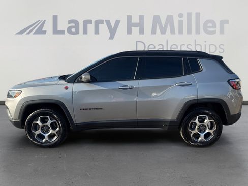 Used 2022 Jeep Compass Trailhawk w/ Trailhawk Convenience Group image 2