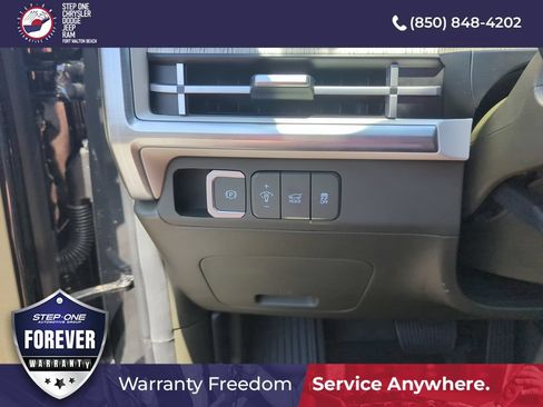 Used 2024 Hyundai Santa Fe Calligraphy FWD image 19