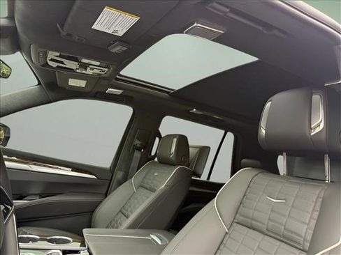 Used 2026 Cadillac Escalade Platinum Sport AWD/4WD image 38