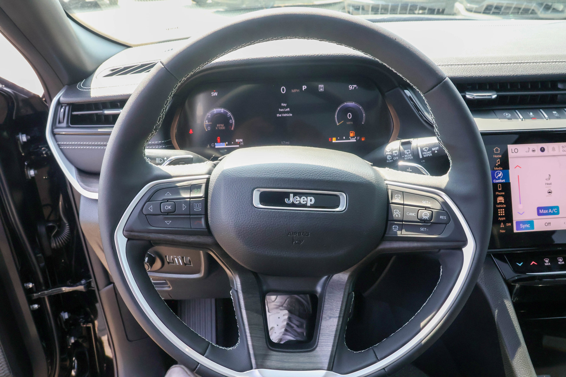 New 2027 Jeep Grand Cherokee Limited AWD/4WD image 28