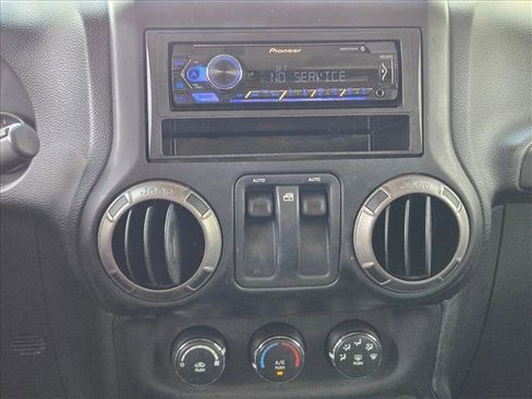 Used 2011 Jeep Wrangler Sport AWD/4WD image 10