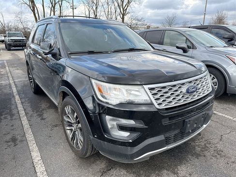 Used 2017 Ford Explorer Platinum image 4