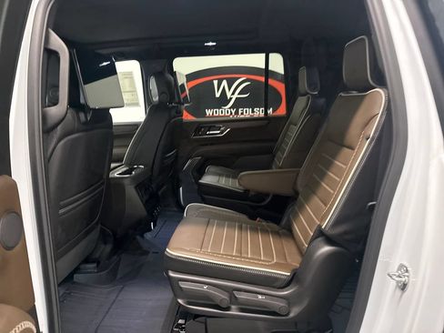 New 2026 GMC Yukon XL Denali Ultimate w/ LPO, Floor Liner Package AWD/4WD image 13