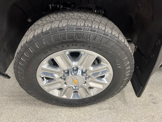 Used 2025 Chevrolet Silverado 3500 High Country w/ High Country Premium Package AWD/4WD image 15