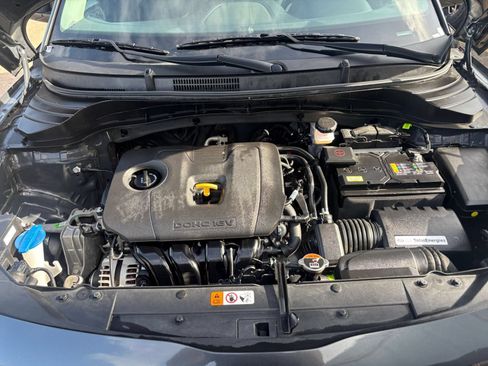 Used 2025 Kia Soul LX w/ LX Technology Package FWD image 30