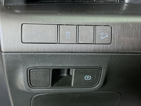 Used 2025 Hyundai Kona SEL image 17