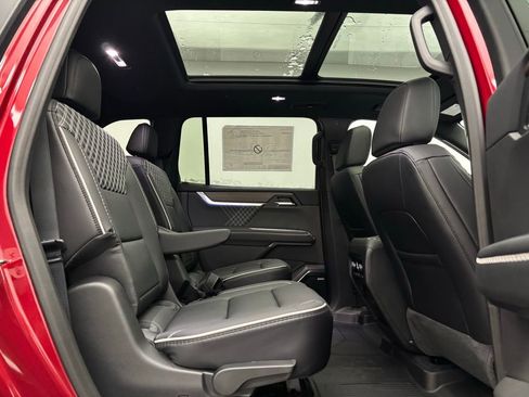 New 2026 GMC Acadia Denali w/ Super Cruise Package image 41