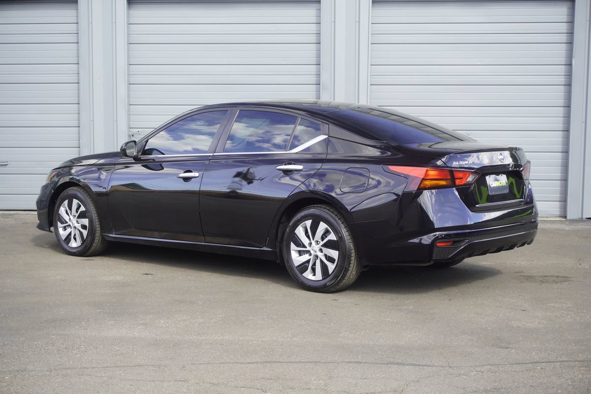 Used 2022 Nissan Altima 2.5 S FWD image 3