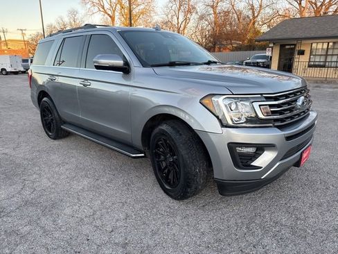 Used 2020 Ford Expedition XLT w/ Equipment Group 202A image 9