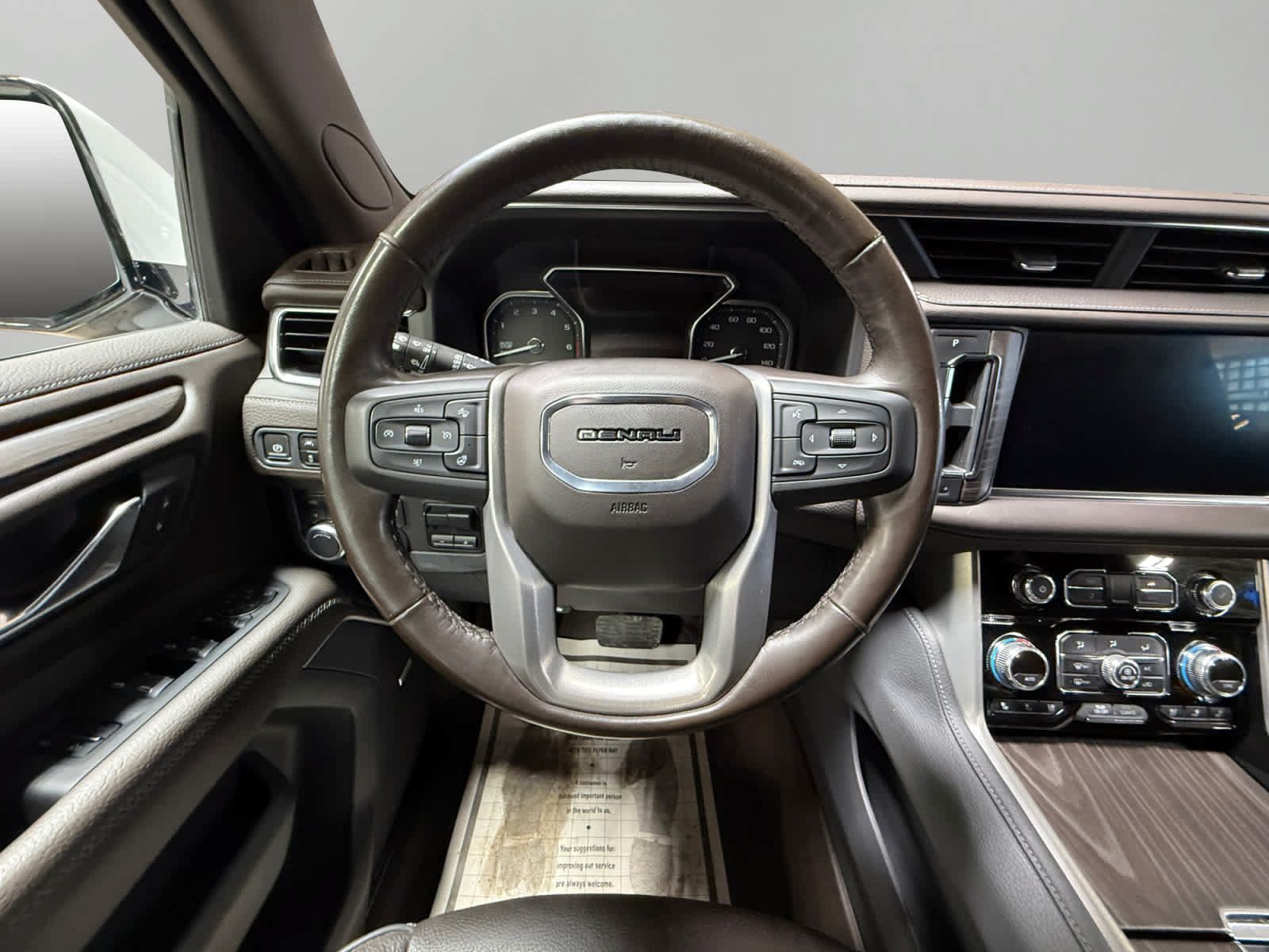 Used 2021 GMC Yukon Denali w/ Denali Premium Package AWD/4WD image 12