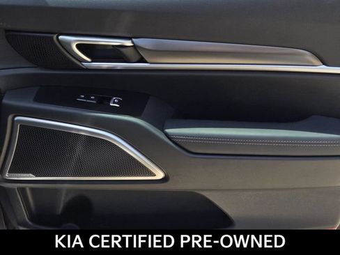 Used 2025 Kia Telluride S FWD image 8