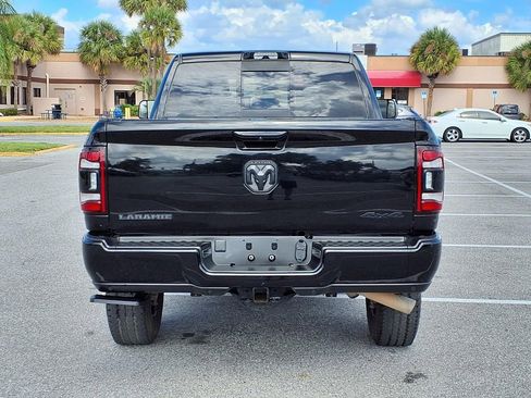 Used 2022 RAM 2500 Laramie w/ Night Edition AWD/4WD image 6