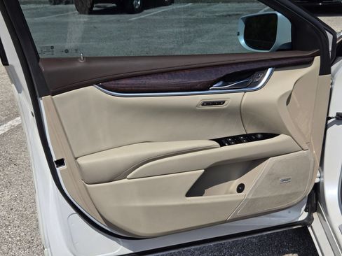 Used 2016 Cadillac XTS Luxury w/ Driver Awareness Package FWD image 10