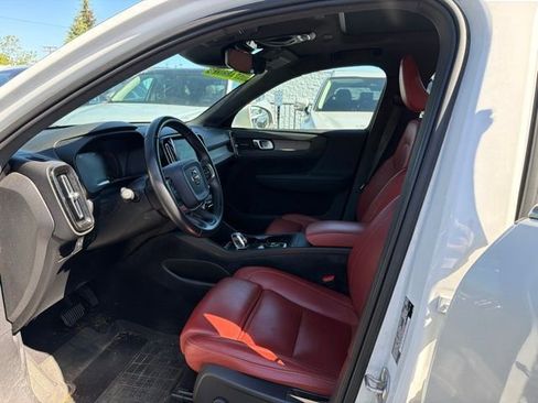 Used 2019 Volvo XC40 T5 Inscription AWD/4WD image 8