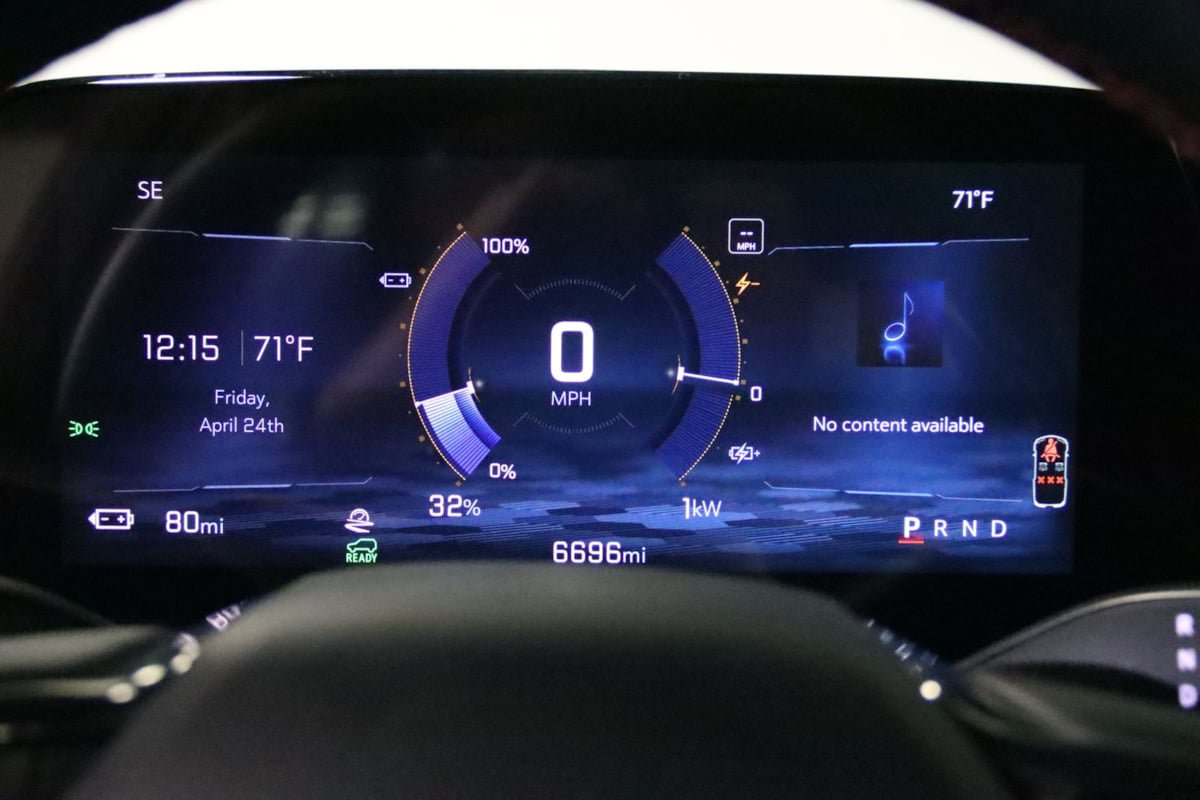 Used 2025 Chevrolet Equinox EV RS FWD image 45
