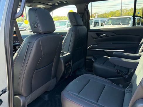 New 2026 Chevrolet Traverse Z71 w/ Enhanced Driving Package AWD/4WD image 13