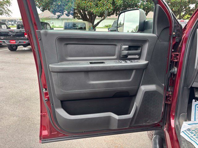 Used 2018 RAM 2500 Tradesman w/ Chrome Appearance Group AWD/4WD image 17