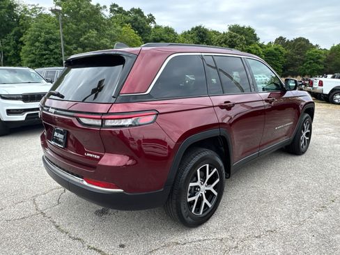 Used 2025 Jeep Grand Cherokee Limited AWD/4WD image 5