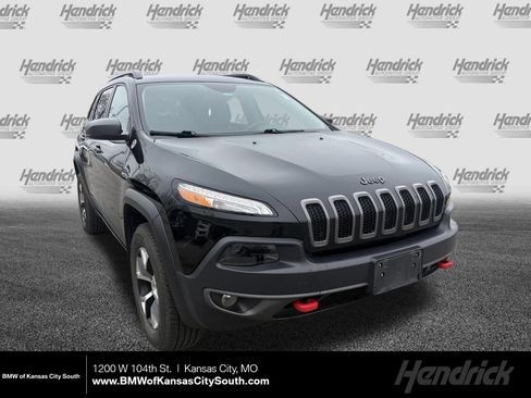 Used 2018 Jeep Cherokee Trailhawk w/ Quick Order Package 27L image 1