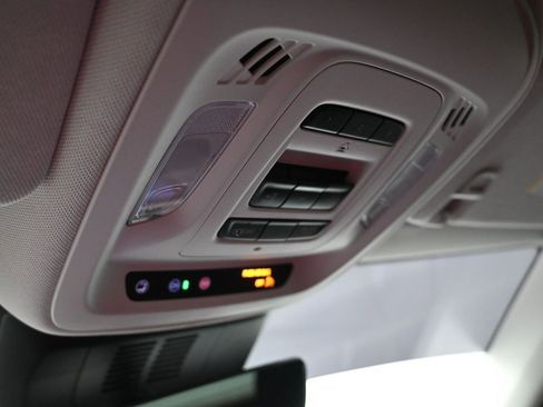 Certified 2024 Buick Envision Avenir image 22