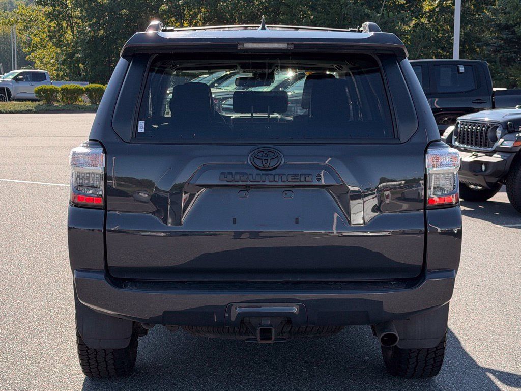 Used 2024 Toyota 4Runner SR5 Premium w/ Moonroof Package AWD/4WD image 4