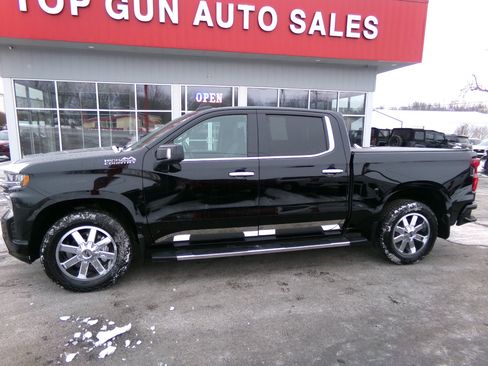 Used 2021 Chevrolet Silverado 1500 High Country w/ Technology Package image 6