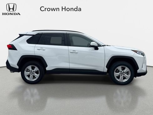 Used 2021 Toyota RAV4 XLE FWD image 5