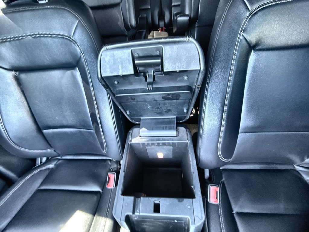 Used 2020 Ford Explorer XLT w/ Equipment Group 202A RWD image 23