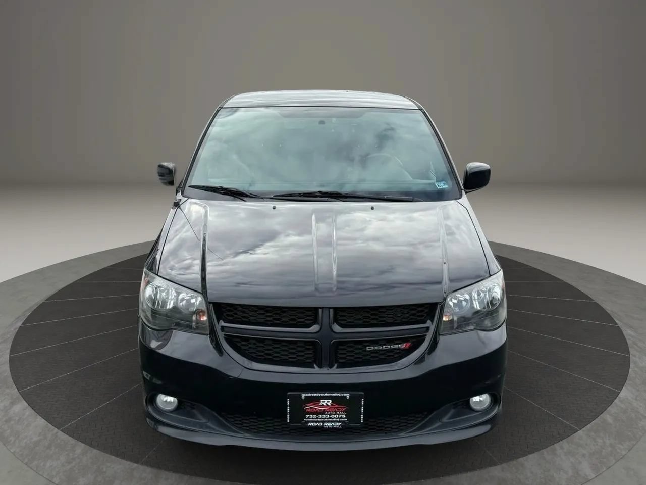 Used 2014 Dodge Grand Caravan SXT FWD image 4