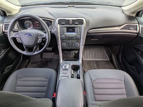 Certified 2017 Ford Fusion SE image 17