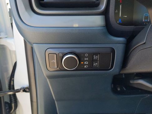 New 2026 Ford Maverick XL image 23