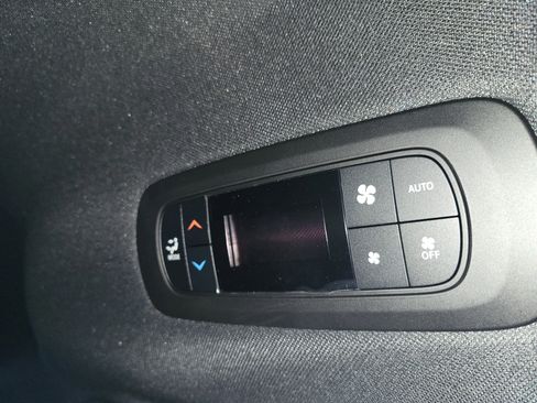 New 2026 Chrysler Pacifica Select FWD image 19