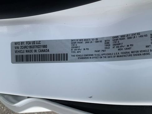 New 2026 Chrysler Pacifica Select image 42