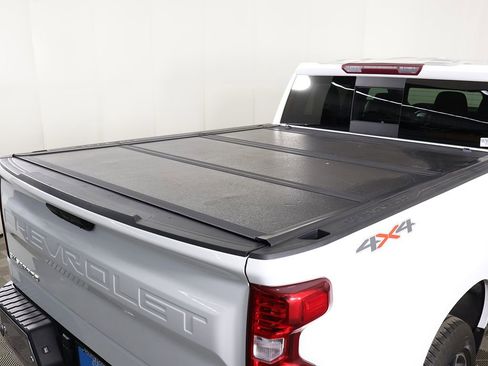 Used 2023 Chevrolet Silverado 1500 LT AWD/4WD image 20
