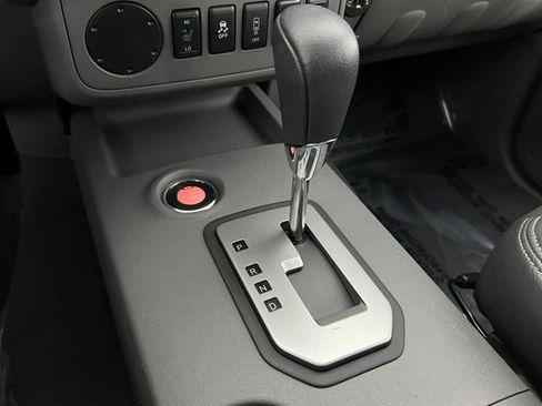 Used 2020 Nissan Frontier SV image 16