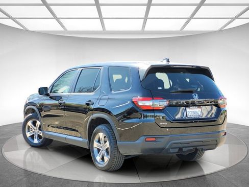 Certified 2023 Honda Pilot EX-L image 5