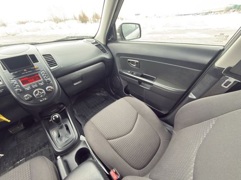 Used 2013 Kia Soul image 22