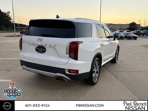 Used 2022 Hyundai Palisade SEL w/ Premium Package FWD image 4