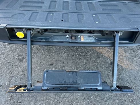 Used 2018 Ford F150 Raptor w/ Equipment Group 802A Luxury image 47