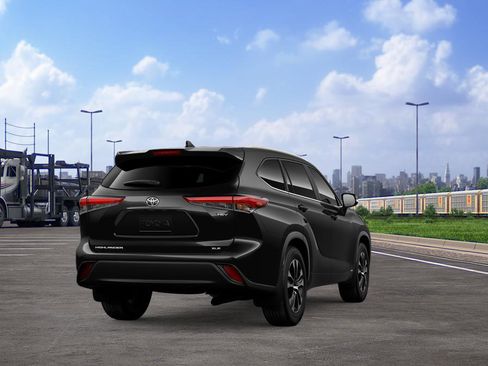 New 2026 Toyota Highlander XLE image 11