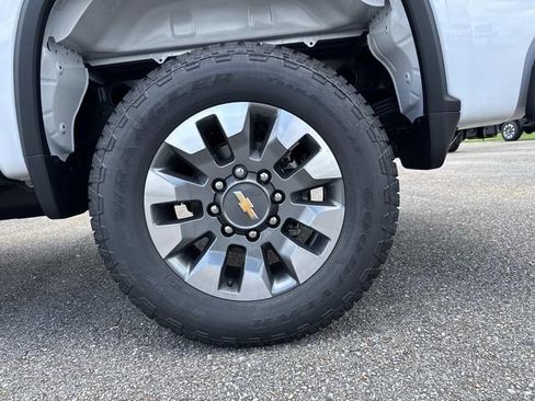 New 2025 Chevrolet Silverado 2500 Custom w/ Custom Value Package image 17