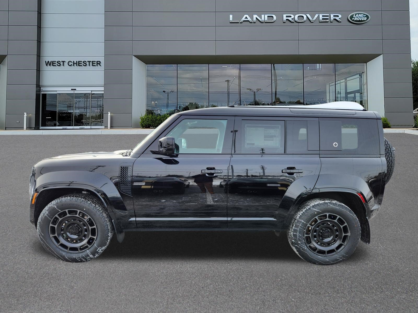 New 2026 Land Rover Defender 110 OCTA AWD/4WD image 5
