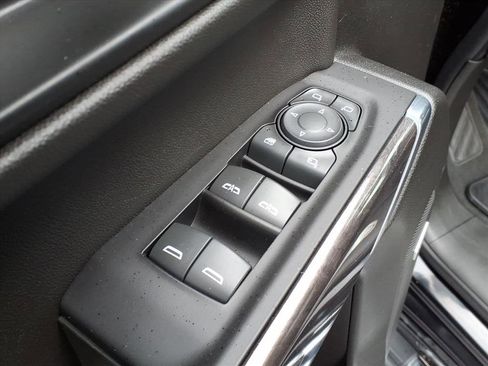 Certified 2022 Chevrolet Silverado 1500 LTZ w/ LTZ Convenience Package II image 19