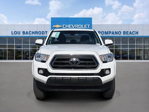 Used 2023 Toyota Tacoma SR5 RWD image 2