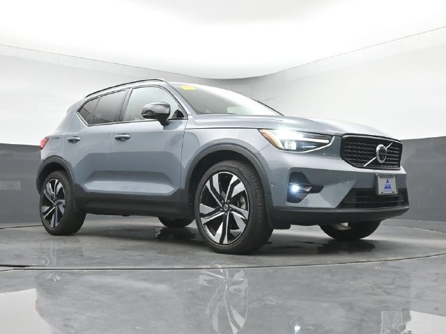 Used 2023 Volvo XC40 B5 Ultimate w/ Climate Package AWD/4WD image 10