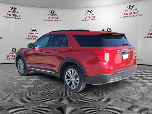 Used 2023 Ford Explorer XLT w/ Equipment Group 202A RWD image 5