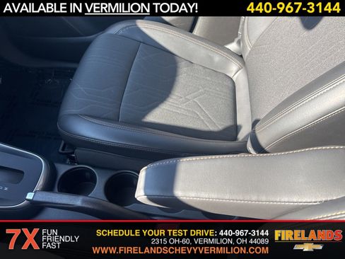 Certified 2022 Chevrolet Trax LT w/ LT Convenience Package image 22