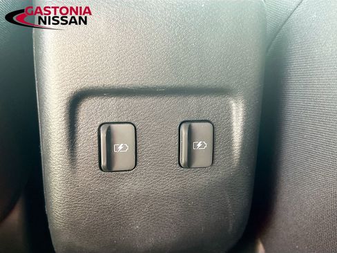 Used 2022 Nissan Kicks SR w/ Interior Electronics Package image 31